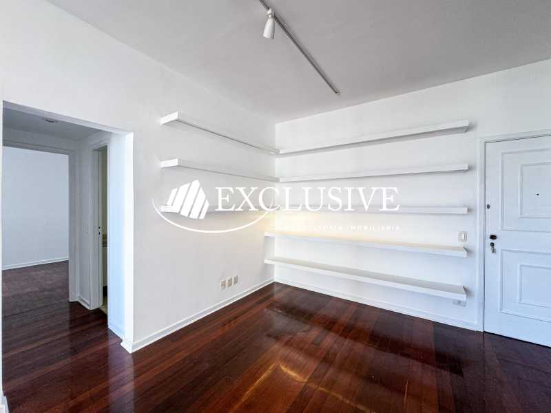 b51d867f-068b-4c39-97bf-5e2d9d - 4