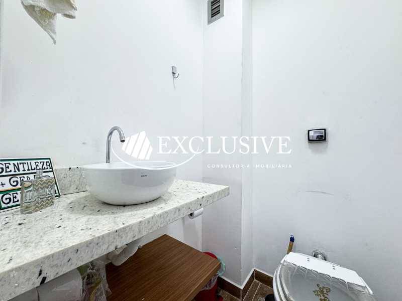 PHOTO-2025-12-10-11-22-17 2 - 9