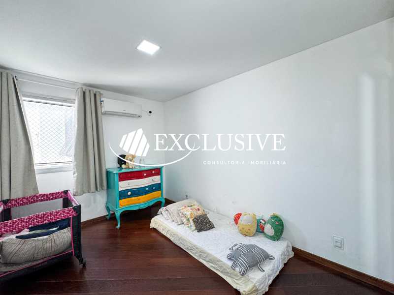 PHOTO-2025-12-10-11-22-18 2 - 21