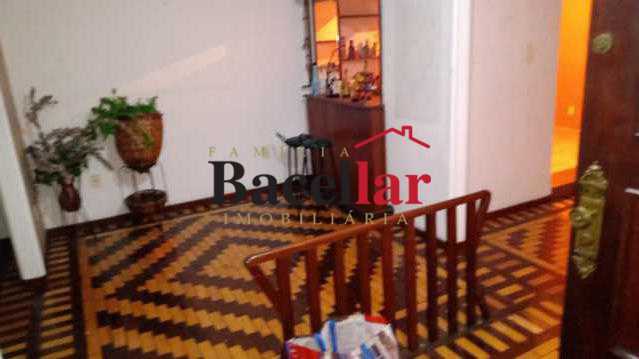 SALA - 7