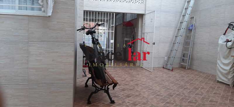 4bed2e2b-1a1e-46e9-ad23-55d247 - 15
