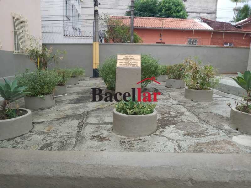 6bbeaf69-1c86-45e9-9037-bb4185 - 16