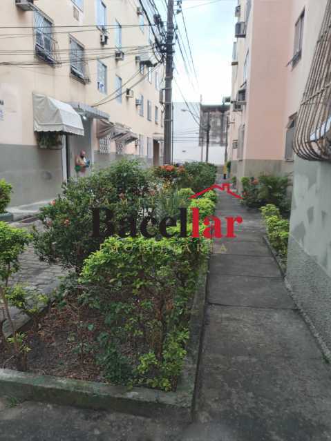 ade1c8fb-407c-43a5-9415-4d1813 - 15