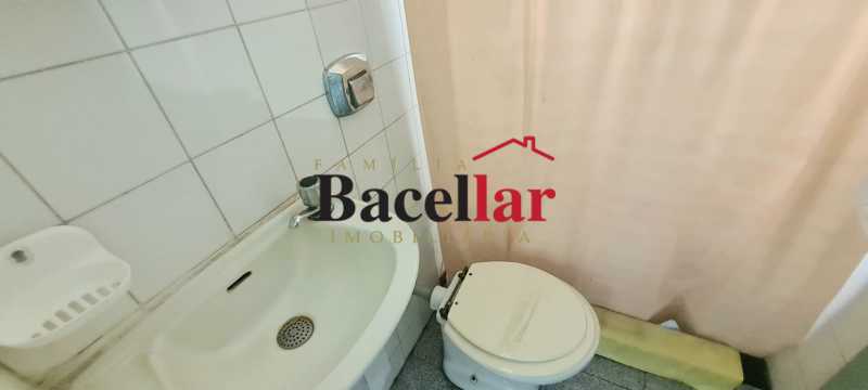 Banheiro de Serviços - 22