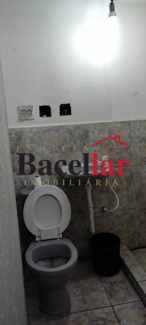 aa09100e-9f4a-428a-8ef9-09aaf0 - 12