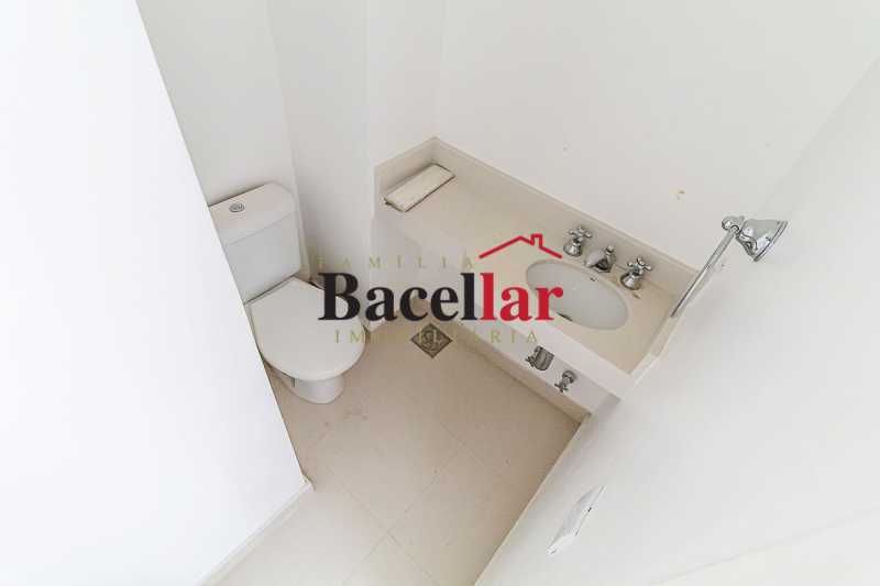 eea873b39769c839-IMG_8807 - 28
