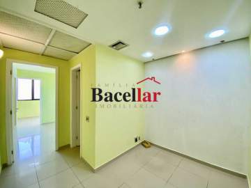 Sala Comercial 28m² à venda Rua Dois de Dezembro,Rio de Janeiro,RJ - R$ 420.000 - TISL00361
