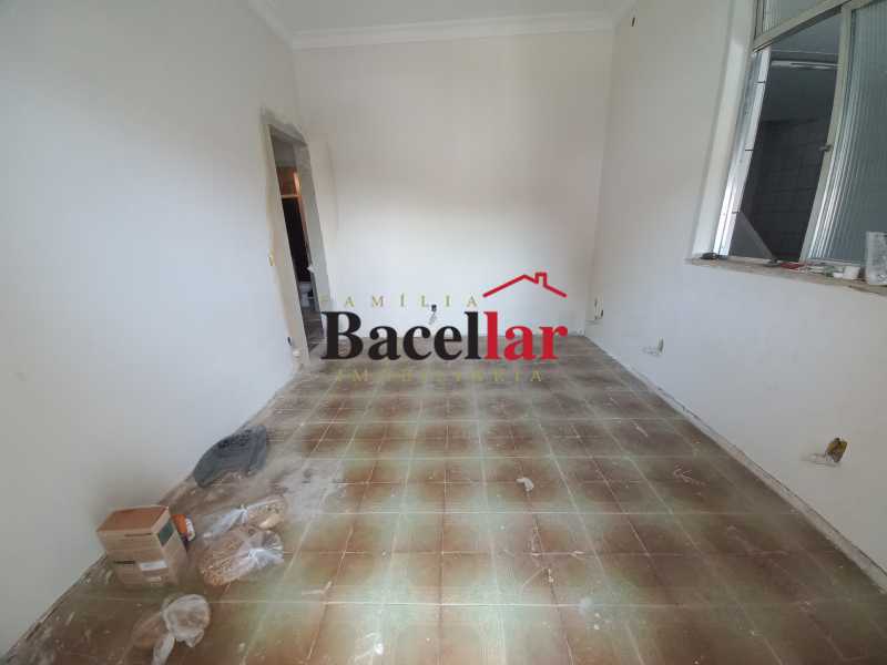 SALA - 4