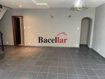 Casa de Vila à venda Rua Marechal Bittencourt,Rio de Janeiro,RJ - R$ 400.000 - RICV30060