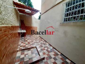 Ótima localização - ÁREA EXTERNA COM CHURRASQUEIRA - RIAP30363