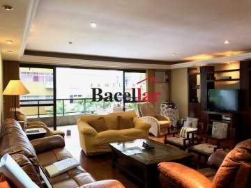 Apartamento de quatro quartos e três suítes à venda na Tijuca - TIAP40739