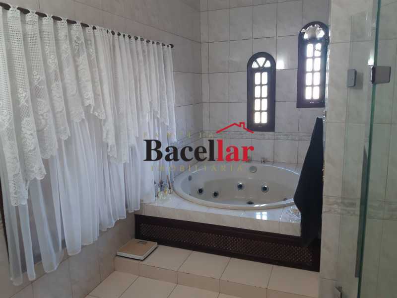442d6baa-9ff5-4f34-bae5-fa2410 - 10