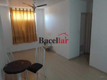 Apartamento à venda Rua Vinte e Quatro de Maio,Rio de Janeiro,RJ - R$ 170.000 - RIAP21139