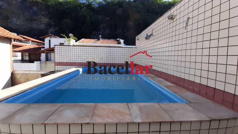 15 PISCINA. - 15