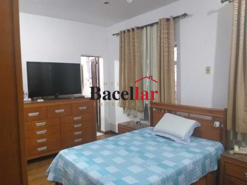 11 QUARTO SUÍTE 1 - 4