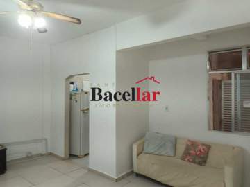 Apartamento à venda Rua Vinte e Quatro de Maio,Rio de Janeiro,RJ - R$ 160.000 - RIAP21227