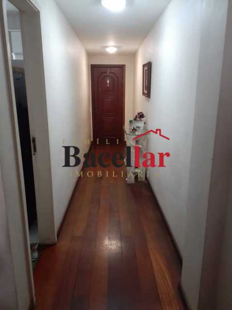 21 HALL DE ENTRADA - 21