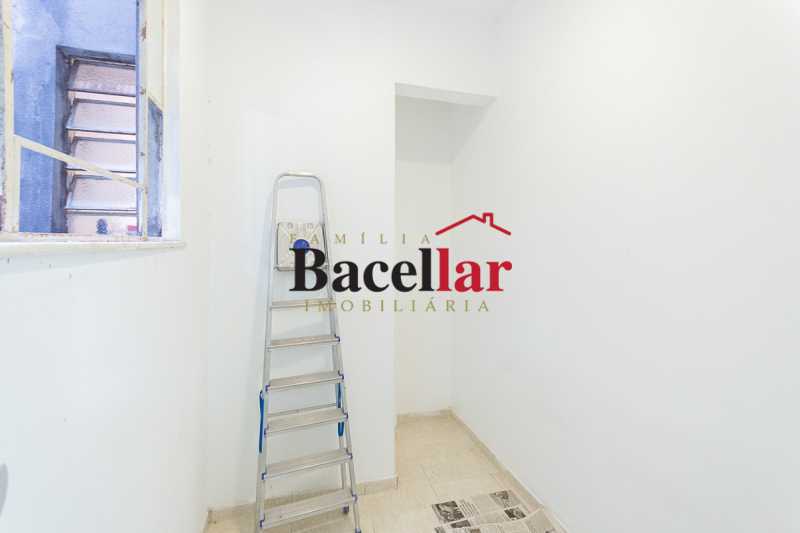 8_Quarto de serviço - 27