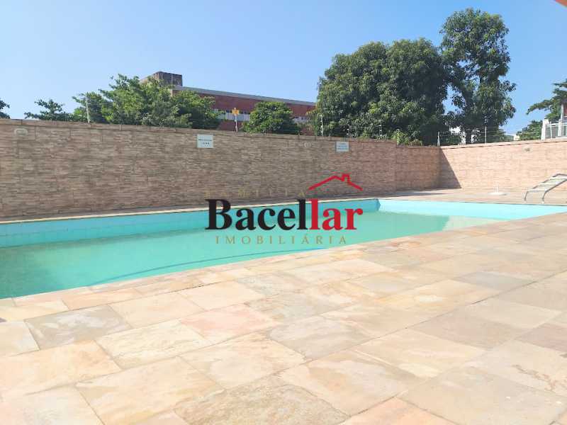 19 PISCINA 1 - 19