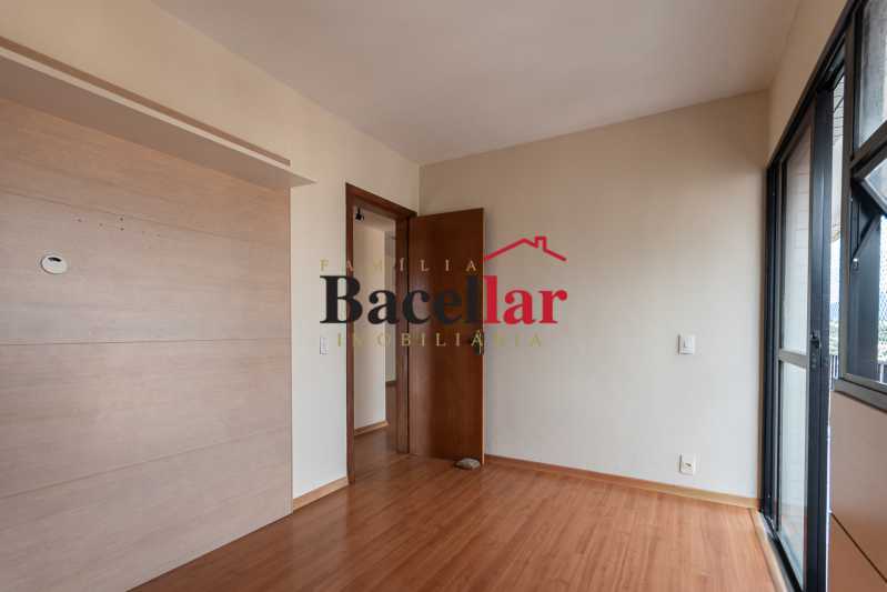 4_Quarto 2 4 - 15