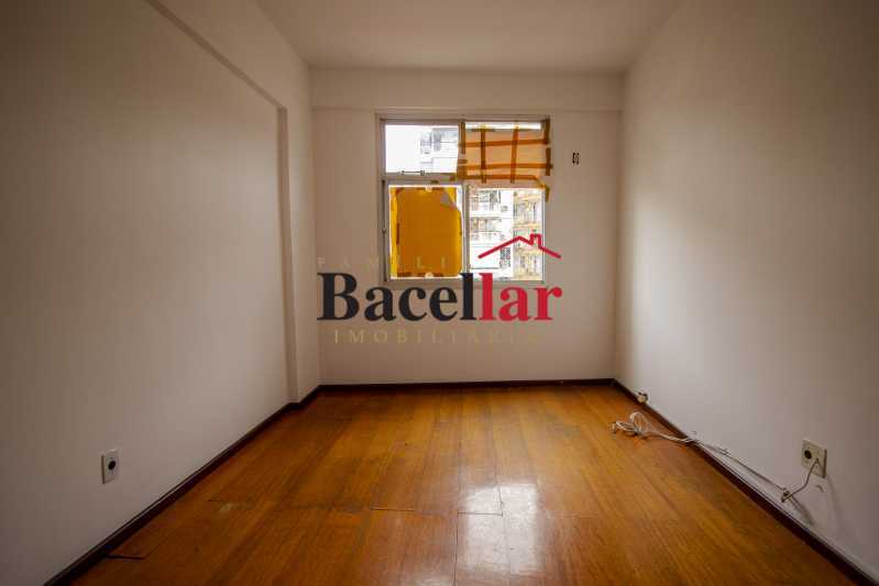 10-597333_quarto_2 - 9