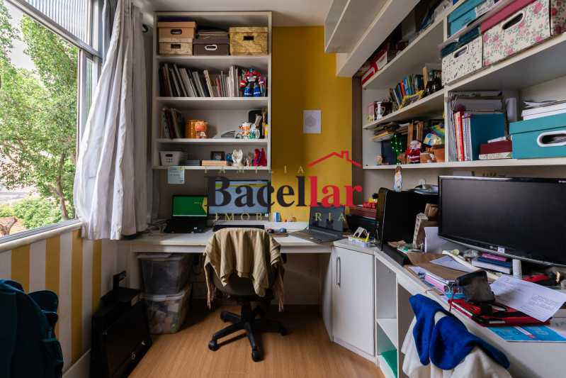 15-606471_quarto_3 - 16