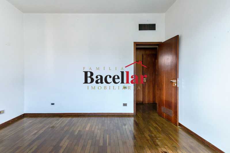 26-818569_quarto_3 - 16