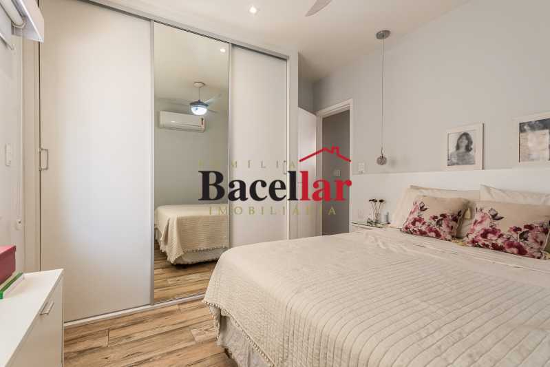 9-627795_quarto_1 - 10