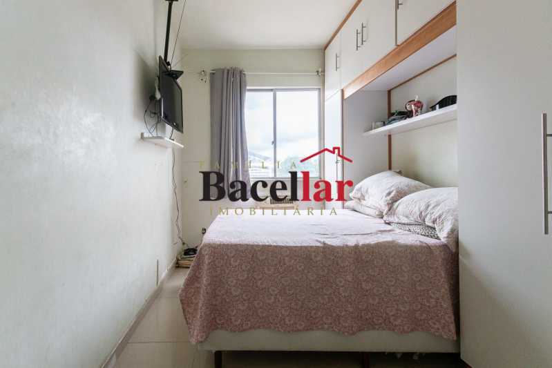 8-647045_quarto_1 - 8