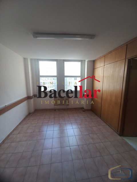 8edcabca-f7b0-4fb8-a49f-1e3a3e - 6