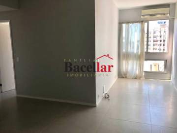 Imperdível - Apartamento de 3 quartos, suíte, Play, Churrasqueira. Tijuca - TIAP34664