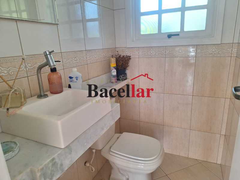 21ebcd47-5dcb-4639-baf9-8a4a45 - 13