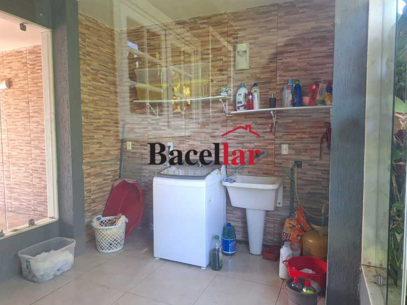 51cd33ca-9aec-4f74-b2fc-cb0ba8 - 18