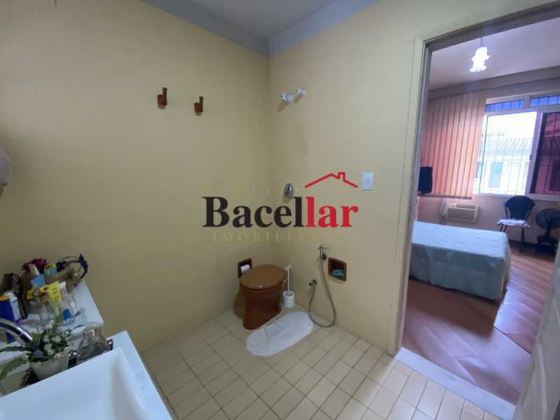 8BC22BAE-9D2C-42FD-ACCF-71CFC1 - 8