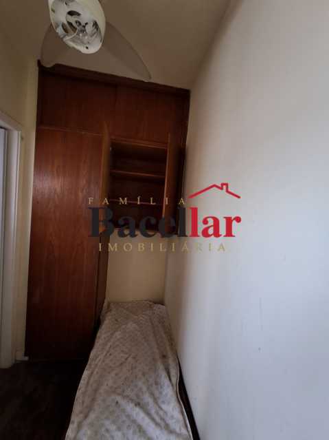 17 QUARTO DE SERVIÇO 1.1. - 17
