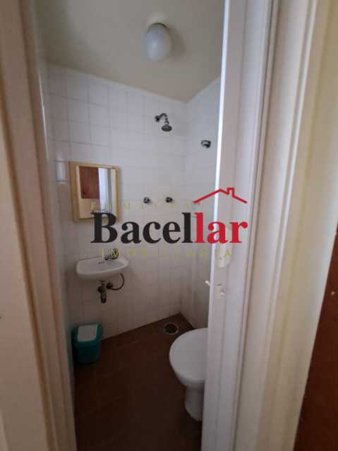 18  BANHEIRO DE SERVIÇO 1. - 18