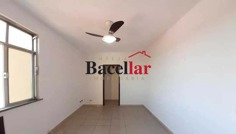 SALA ED - 6