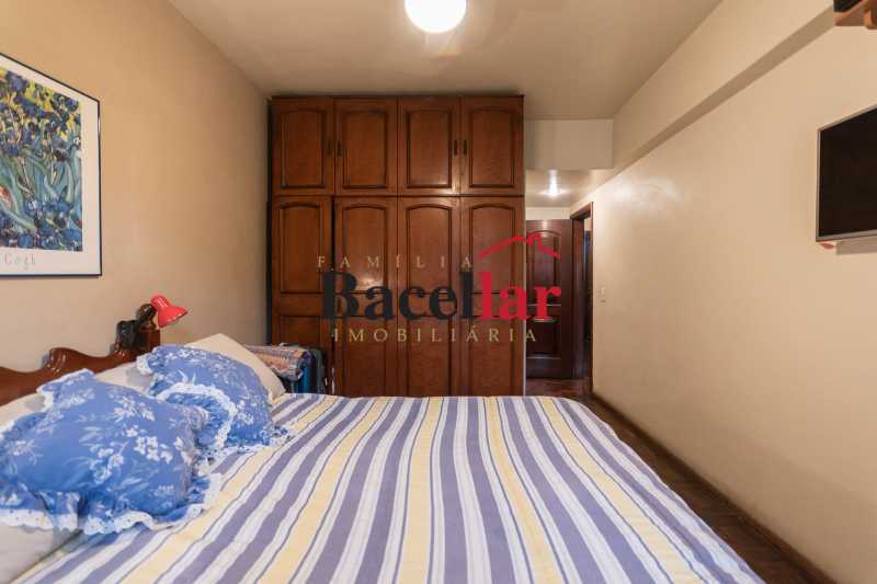 suite 1 - 11