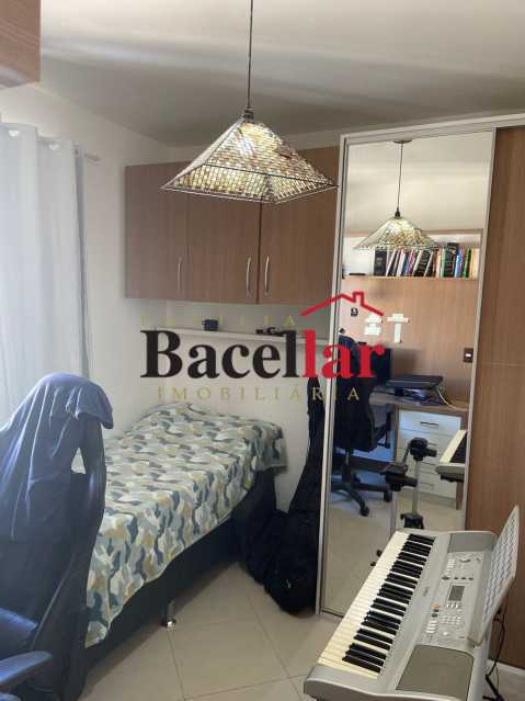 3D364359-CAF1-4EC5-9E2D-CC6721 - 4