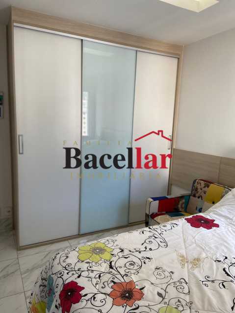 E0B19018-B4E3-4CF8-BD0D-FB4D52 - 7