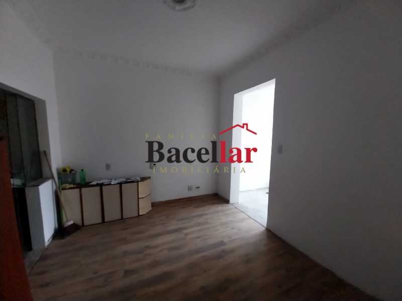 sala. - 3