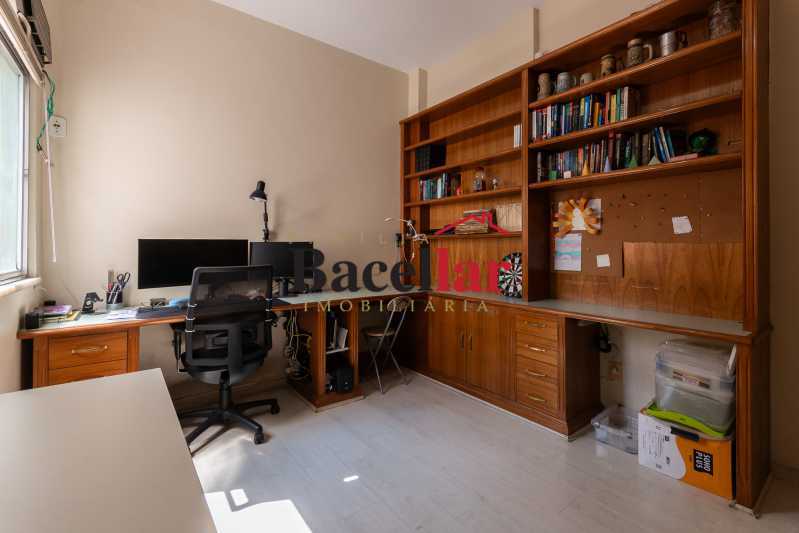 11_Quarto de serviço 1 - 18