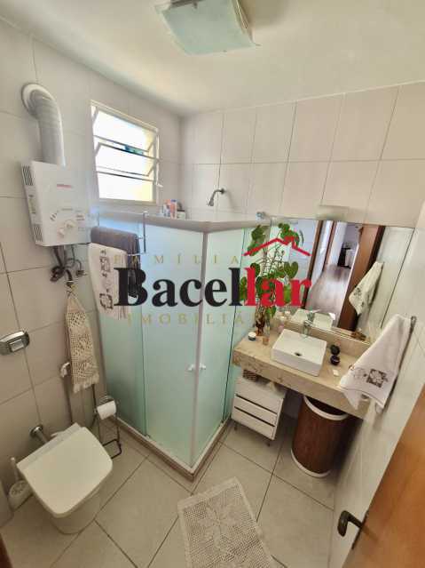 1e6bcfaf-10f6-42a8-b866-b34e28 - 12