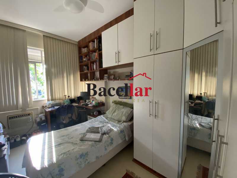 A3D773F6-0D40-4DFE-80EB-DD9047 - 8