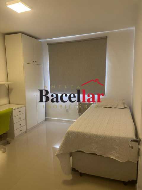 5eb5aacc-950a-4a4d-a5ad-0a9f23 - 10