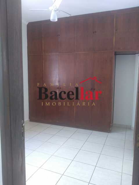 b4bd8404-cde7-4999-b385-9e4732 - 6
