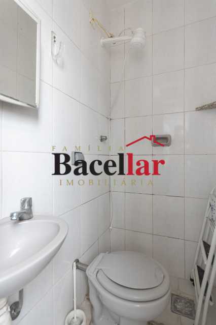 11_Banheiro de serviço 2 - 26