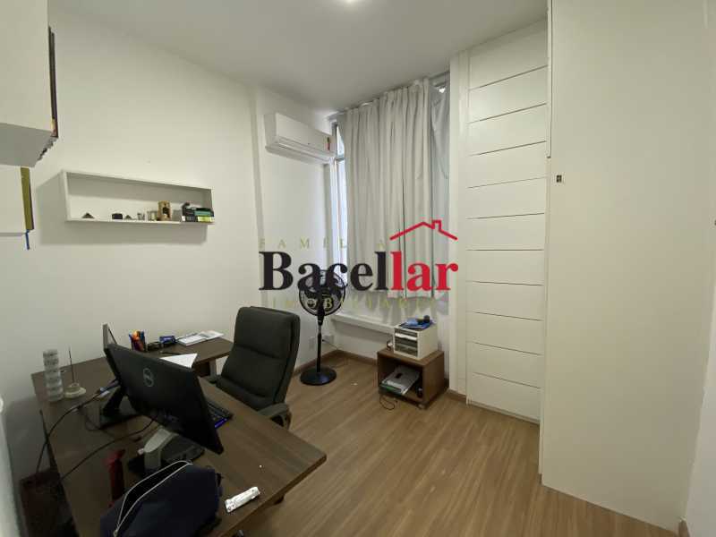 D5AB8B04-25DF-4A72-8CAF-D246CA - 11