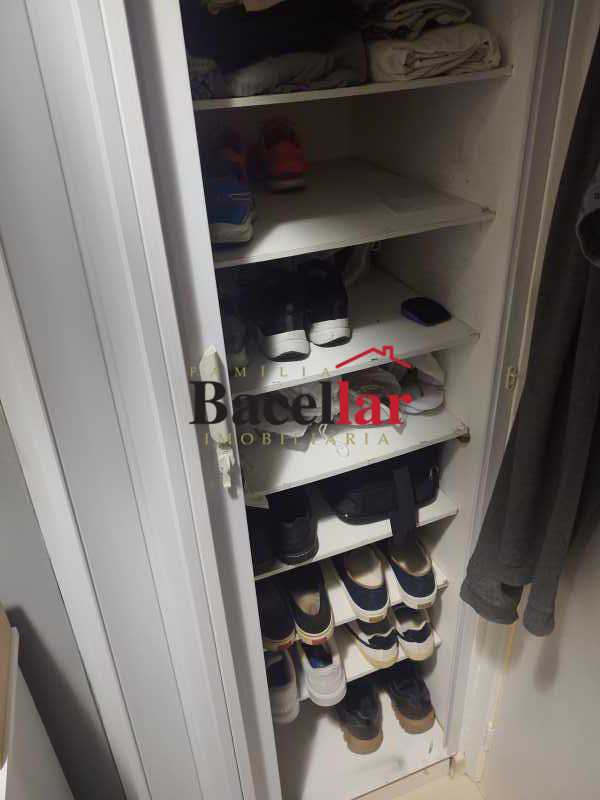closet 2 - 29
