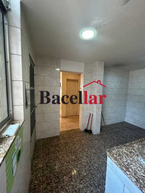8f7422f6-9fb6-4d10-bdc0-884549 - 16